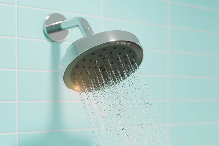 Reva propone una solución inteligente para ahorrar millones de litros de agua al año con un cabezal que se adapta al uso real de cada persona.  