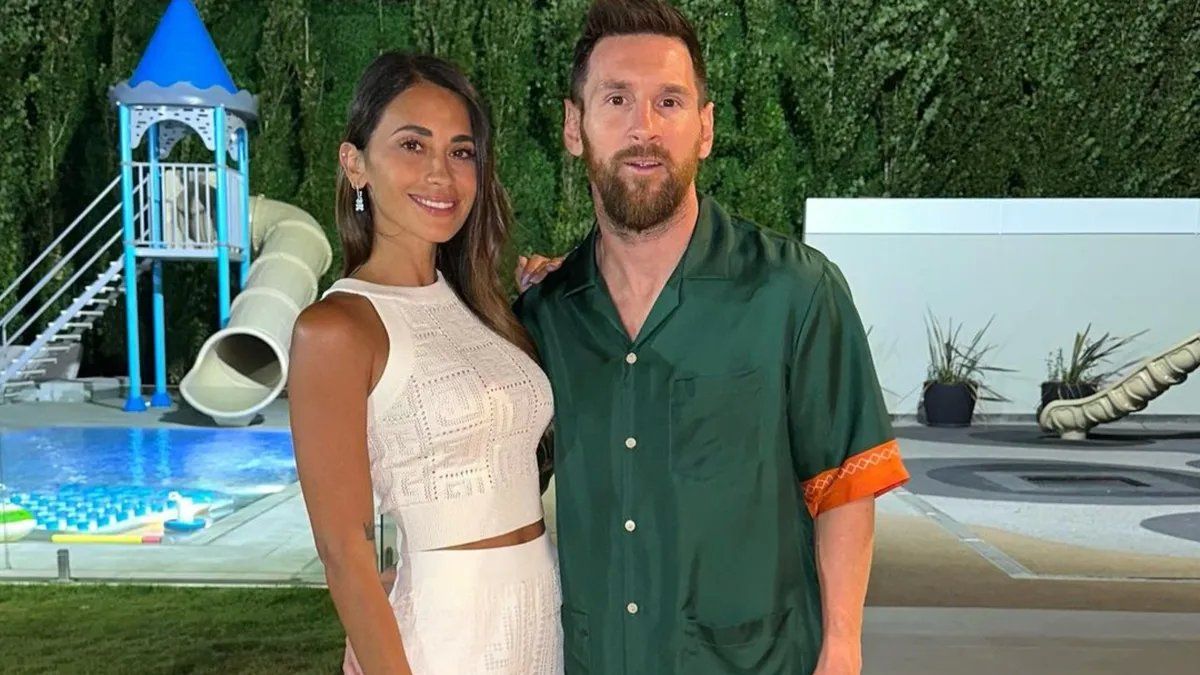 The shirt that Messi wore for New Year is sold out: how much does it cost and what brand is it?