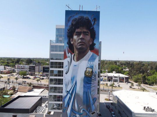 Mural Maradona ezeiza las toscas.jpg