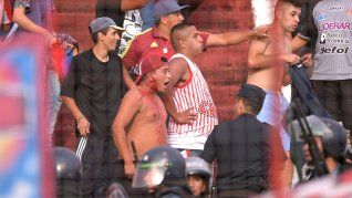 prohiben el acceso a estadios a mas de 50 barrabravas por antecedentes penales