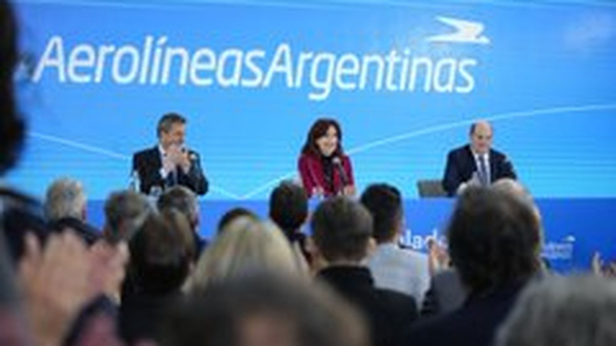 Aerolíneas Argentinas aspires to end 2023 without contributions from the Treasury and with fewer losses