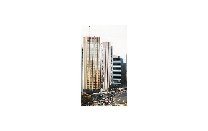 ámbito.com | En Catalinas y Puerto Madero es hoy imposible encontrar un espacio libre en oficinas. El fenómeno se agravará: no hay nada en construcción ni proyectado.