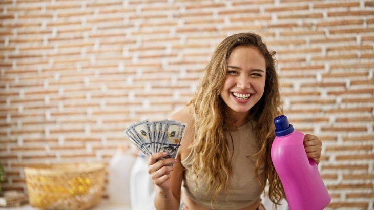 Cuidar el dinero en efectivo no solo implica protegerlo de robos, sino también de factores que lo deterioran sin que te des cuenta. Cuidar el dinero en efectivo no solo implica protegerlo de robos, sino también de factores que lo deterioran sin que te des cuenta.