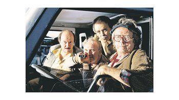 Aunque «Torrente 4» no tiene argumento y su idea básica ya es reiterativa, lo que ayuda a darles un toque diferente a los chistes gruesos del personaje de Santiago Segura es el buen aprovechamiento del 3D.