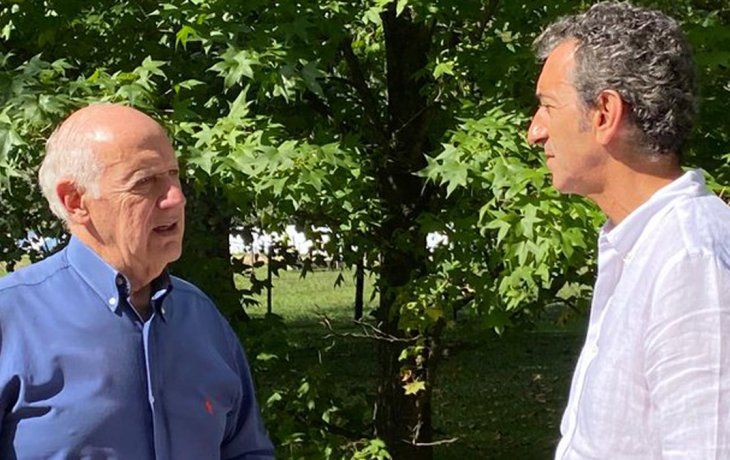 Sólo se trata de vivir: Lavagna y Randazzo en foto campestre ayer