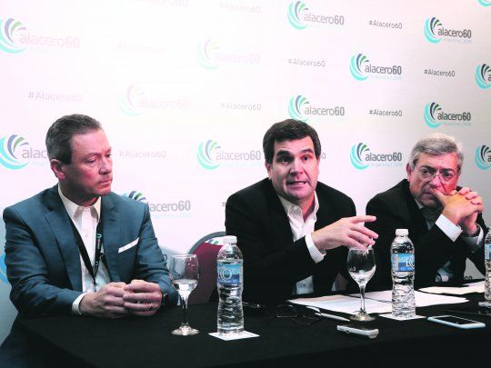 Cierre. M&aacute;ximo Vedoya (Ceo de Ternium) y Mart&iacute;n Berardi (director general de Ternium Argentina) al cierre ayer del Congreso ALACERO 60&deg;.