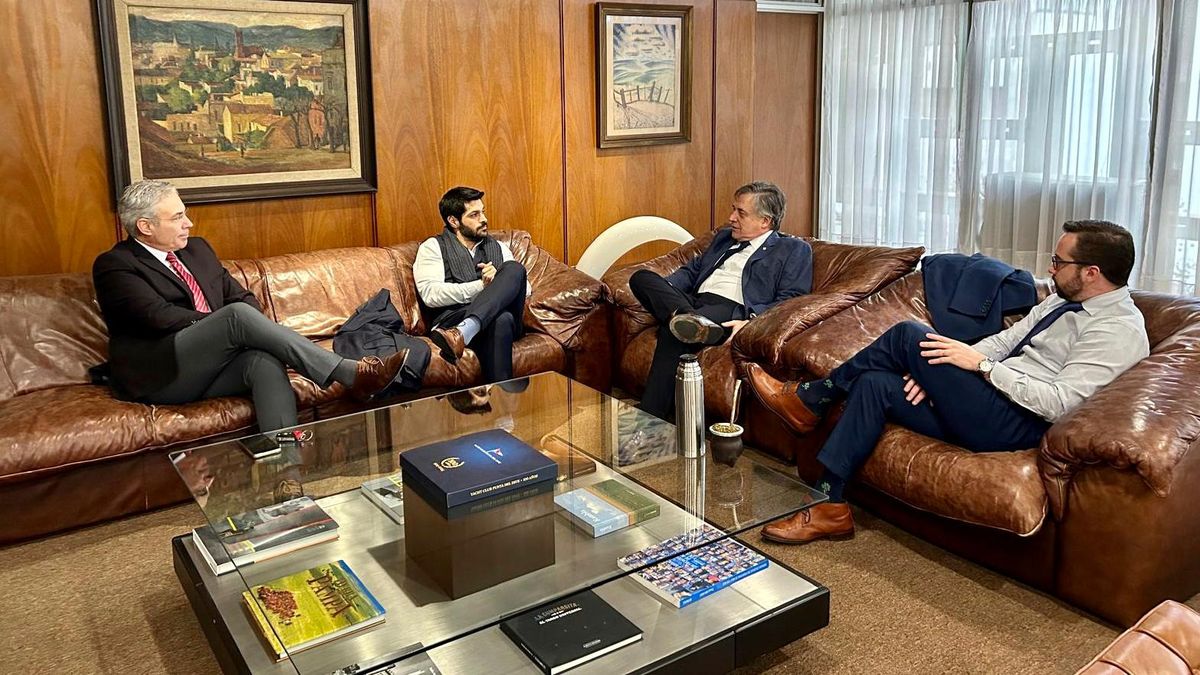 Andrés Ojeda asked the Foreign Ministry to be brave and declare Hamas and Hezbollah as terrorist groups