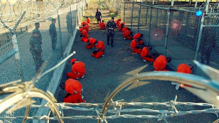 La prisión de Guantánamo abrió en 2002 para albergar a presuntos terroristas. La prisión de Guantánamo abrió en 2002 para albergar a presuntos terroristas.