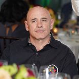 Robert Citrone se había retirado en las elecciones de medio término. Robert Citrone se había retirado en las elecciones de medio término.