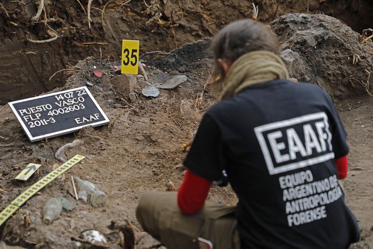 El Equipo Argentino de Antropología Forense lleva más de 40 años poniéndole nombres a los huesos hallados en los centros clandestinos de detención de la última dictadura. Gentileza EAAF. El Equipo Argentino de Antropología Forense lleva más de 40 años poniéndole nombres a los huesos hallados en los centros clandestinos de detención de la última dictadura. Gentileza EAAF.