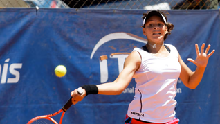 Las lesiones marcaron buena parte de su carrera como jugadora, pero después del retiro encontró otra manera de seguir trabajando en el tenis.