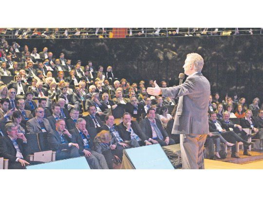 hay equipo. El presidente Macri cerró ayer la reunión de gabinete ampliado en el CCK con una fuerte arenga sobre más de 500 funcionarios.