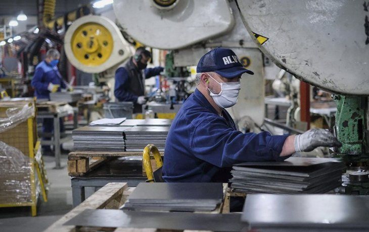 ámbito.com | empleo industrial.jpg