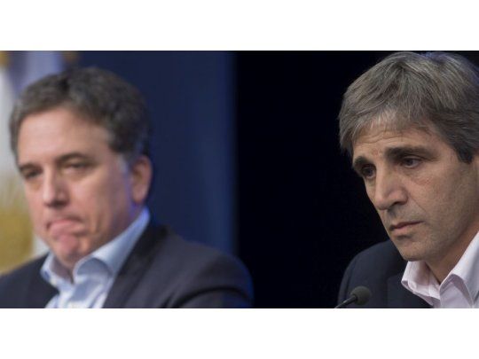 El Gobierno había confirmado el martes que colocó dos bonos por un total de 73.249 millones de pesos, a tasas de entre 19% para el vencimiento en ocho años y 20% para el plazo de cinco años, y lo consideró un voto de confianza para el país.