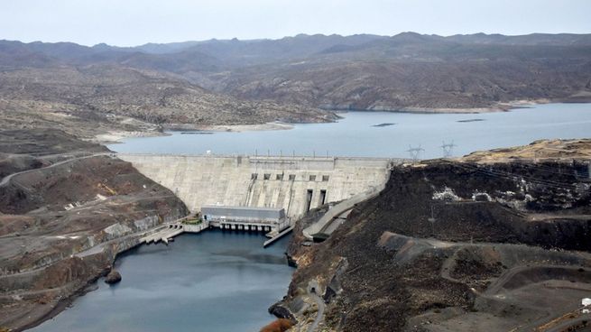 El Gobiero avanza con la privatización de cuatro represas hidroeléctricas.