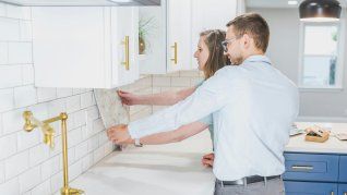 Compacta, precisa y multifunción: la herramienta que millones eligen para medir, calcular y optimizar cada rincón del taller sin margen de error. Compacta, precisa y multifunción: la herramienta que millones eligen para medir, calcular y optimizar cada rincón del taller sin margen de error.