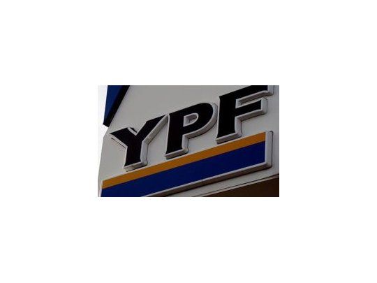 La acción de YPF perdió 1,4% en el Merval y 0,2% en el NYSE