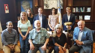 senadores y diputados del fdt recibieron a eric toussaint para debatir el acuerdo con el fmi