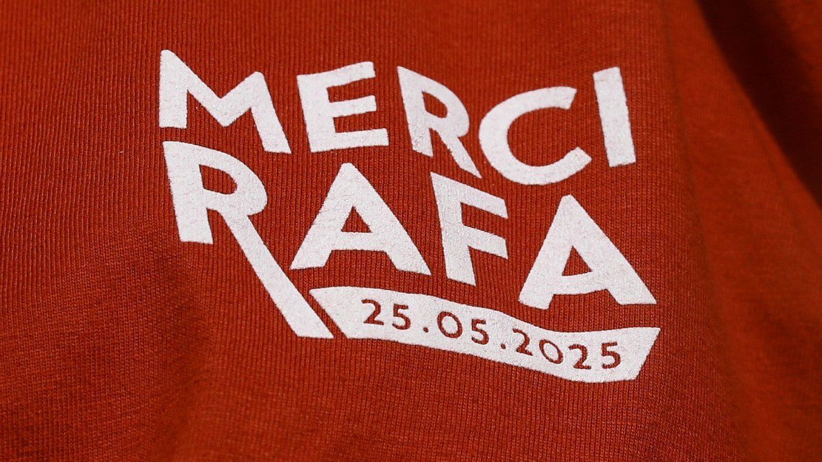 “Merci Rafa”: Roland Garros gave shirts to honor Rafael Nadal, but ended up for sale