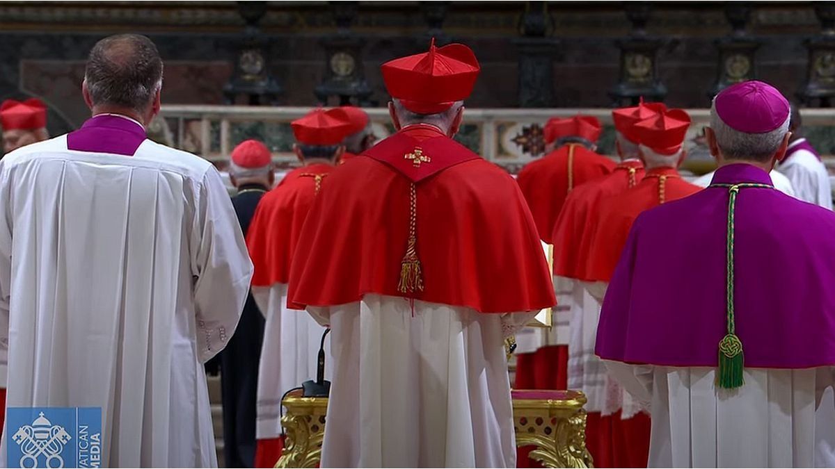 of the favorite Pietro Parolin to the unexpected emergence of Robert Prevost