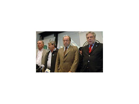 El presidente de CRA, Mario Llambias, dijo que la protesta no termina y que en dos semanas se reunirá con el resto de los dirigentes agropecuarios