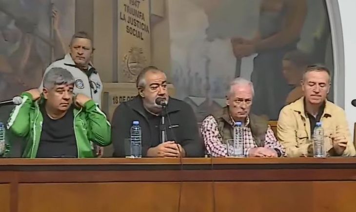 Los gremialistas justificaron la huelga al rechazar las políticas de recortes de fondos. Los gremialistas justificaron la huelga al rechazar las políticas de recortes de fondos.