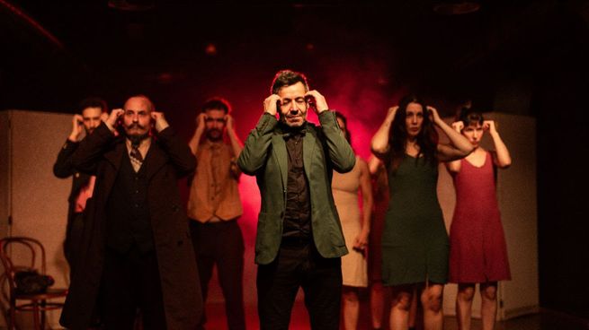 La imaginación enferma cuenta con actuaciones de Leandro Arancio, Milagros Coll, Sofía González Gil, Valentín Mederos, Guido Napolitano, Belén Santos, Tatiana Sarbia y el propio Savignone.