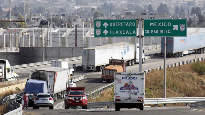 Lunes de caos vial en la México-Puebla.