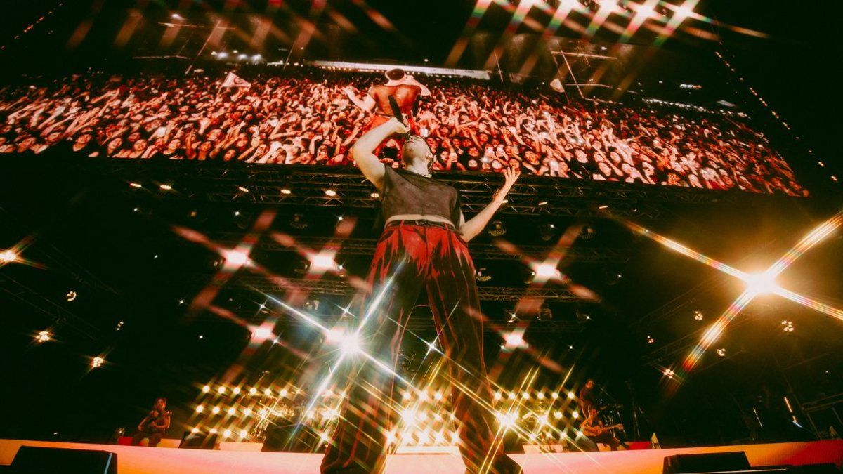 Wos presents its fourth album “Descartable, a live movie”