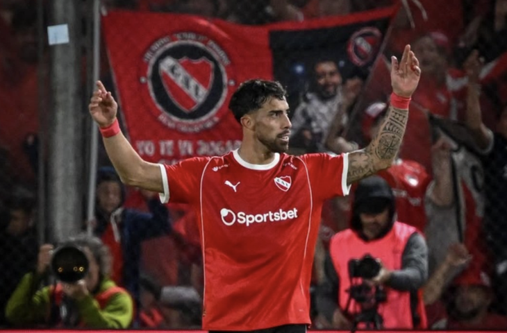 Racing entró en caída libre tras la derrota en el clásico ante Independiente y la eliminación en la Copa Sudamericana terminó de sellar la salida de Gustavo Costas. Racing entró en caída libre tras la derrota en el clásico ante Independiente y la eliminación en la Copa Sudamericana terminó de sellar la salida de Gustavo Costas.
