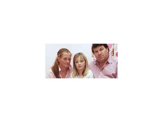 Hannah Jones, junto a su familia