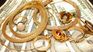 The other side of the gold rush: due to the crisis, more people are going out to sell family jewelry. The other side of the gold rush: due to the crisis, more people are going out to sell family jewelry.