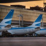 Finalmente, ATE confirmó que este lunes no habrá paro en los aeropuertos. Finalmente, ATE confirmó que este lunes no habrá paro en los aeropuertos.
