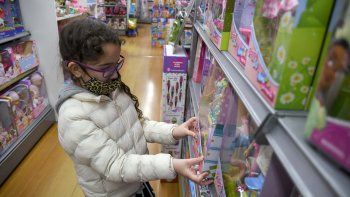 navidad 2021: ¿cuanto poder adquisitivo perdio papa noel para comprar regalos?