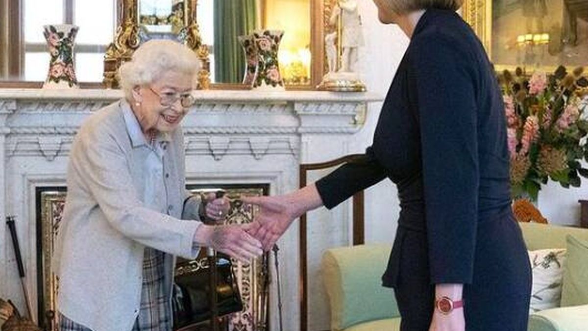 Liz Truss is officially the prime minister after meeting with Elizabeth II