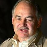 En 1996 se dicta auto de prisión a Raúl Salinas de Gortari por enriquecimiento ilícito. En 1996 se dicta auto de prisión a Raúl Salinas de Gortari por enriquecimiento ilícito.