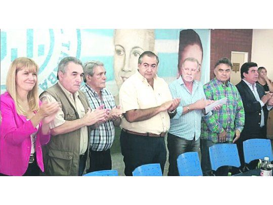 Tour. Los triunviros Schmid, Acuña y Daer estuvieron ayer en La Matanza con la intendente Verónica Magario y su antecesor, Fernando Espinoza.