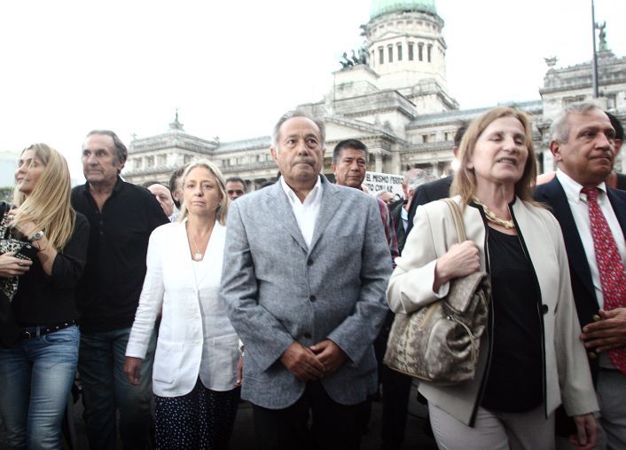 Los políticos que dijeron presente en la marcha (foto 1)