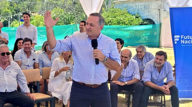 Álvaro Delgado llamó a buscar votos del Frente Amplio en las elecciones 2024.