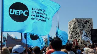 En Córdoba, el gremio docente UEPC rechazó el ofrecimiento oficial de suba salarial y va al paro. En Córdoba, el gremio docente UEPC rechazó el ofrecimiento oficial de suba salarial y va al paro.