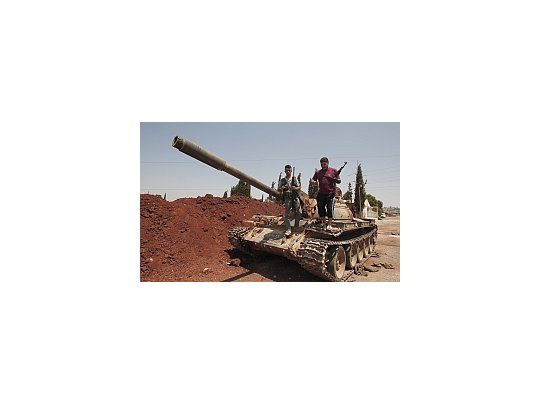 Mientras sigue el combate, Al Asad consideró crucial la ofensiva en Alepo