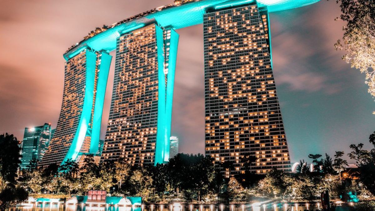 The small island of Asia who was the poorest in the world and became one of the most millionaire