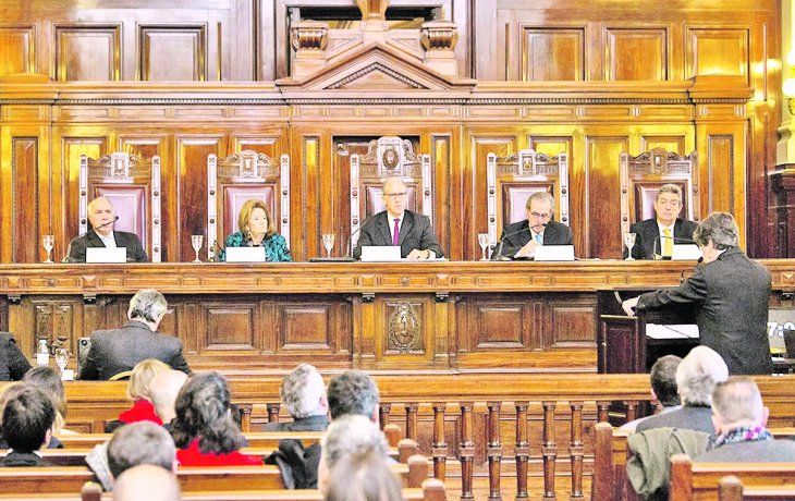 Votos. El fallo cont&oacute; con el voto a favor de Rosenkrantz, Highton de Nolasco, Lorenzetti y Rosatti; Maqueda, en disidencia.