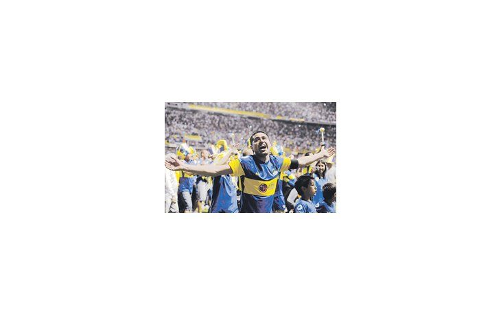 Con los brazos abiertos recibe Juan Román Riquelme este título doméstico. El estratega de Boca sólo faltó a 6 de los 17 partidos del torneo.