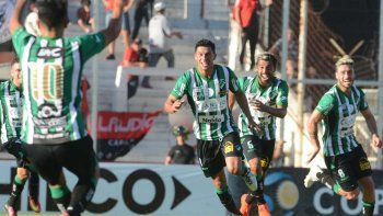 Villa Mitre dio un nuevo batacazo en esta Copa Argentina al eliminar a Newells.