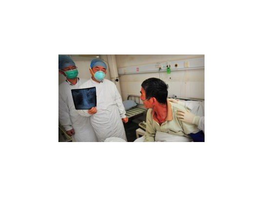 El hombre había ido al médico por una hinchazón abdominal