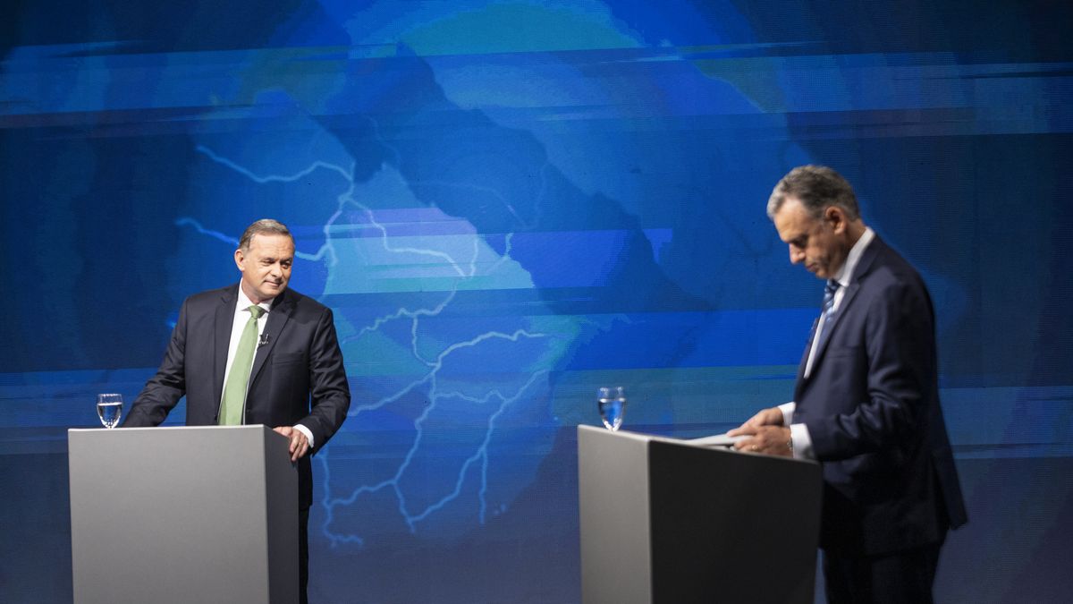 Yamandú Orsi, Álvaro Delgado and a slightly undulating debate