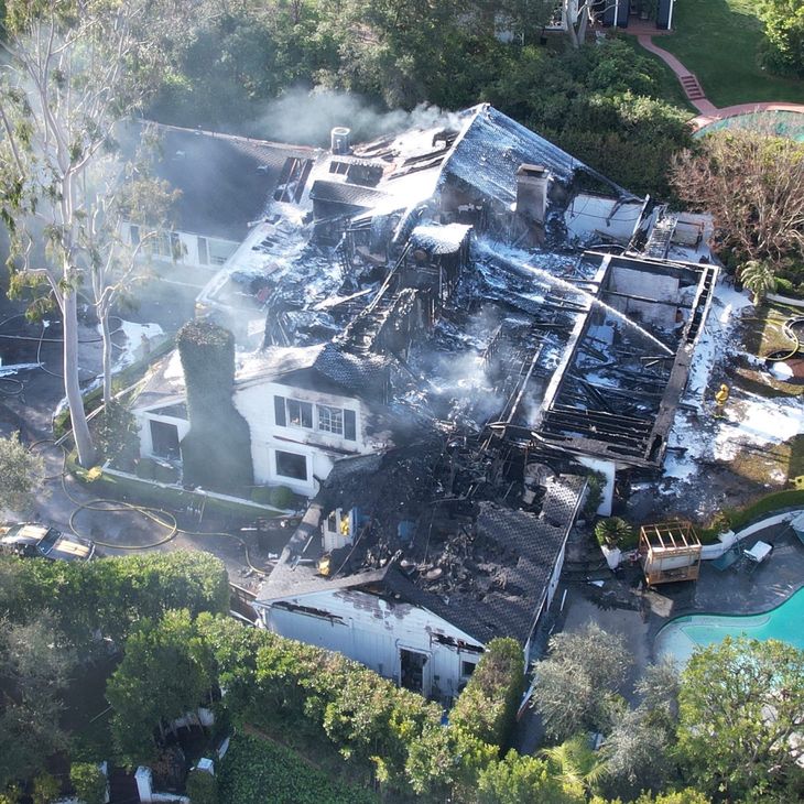 A fierce fire destroyed the mansion of actress and model Cara Delevingne