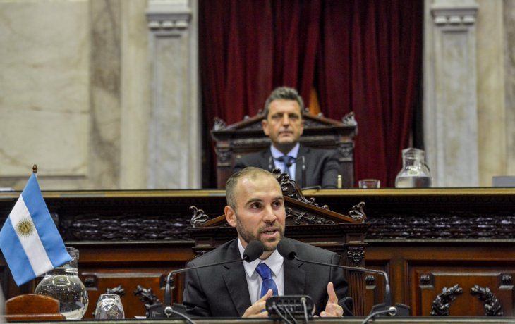 Guzmán habló en el Congreso tras la aprobación de la ley de endeudamiento externo.