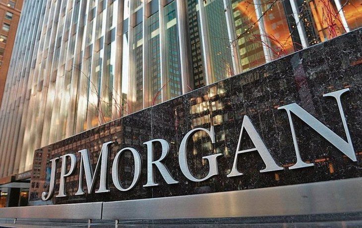 La estrategia de crawling peg implementada por el gobierno argentino, según el análisis de J.P. Morgan, podría enfrentar una reconfiguración en el corto plazo. 